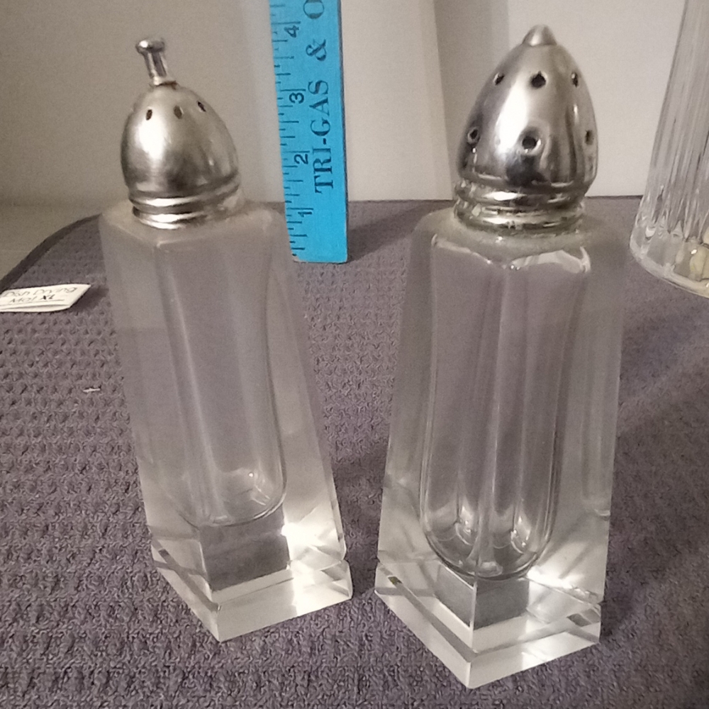 S&P shakers heavy glass